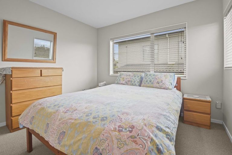 Photo of property in 114 Fairview Avenue, Fairview Heights, Auckland, 0632