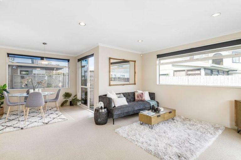 Photo of property in 56a Florence Avenue, Orewa, 0931