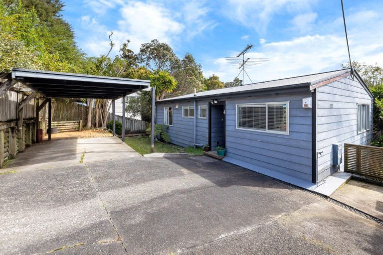 Photo of property in 4/191 Titirangi Road, Titirangi, Auckland, 0604