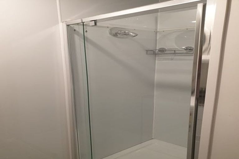 Photo of property in 10a Norna Crescent, Kelburn, Wellington, 6012