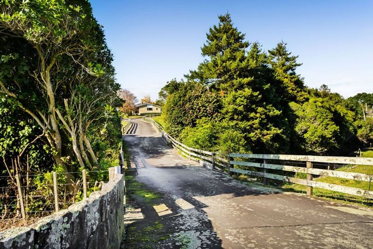Photo of property in 97 Manutahi Road, Tarurutangi, New Plymouth, 4372