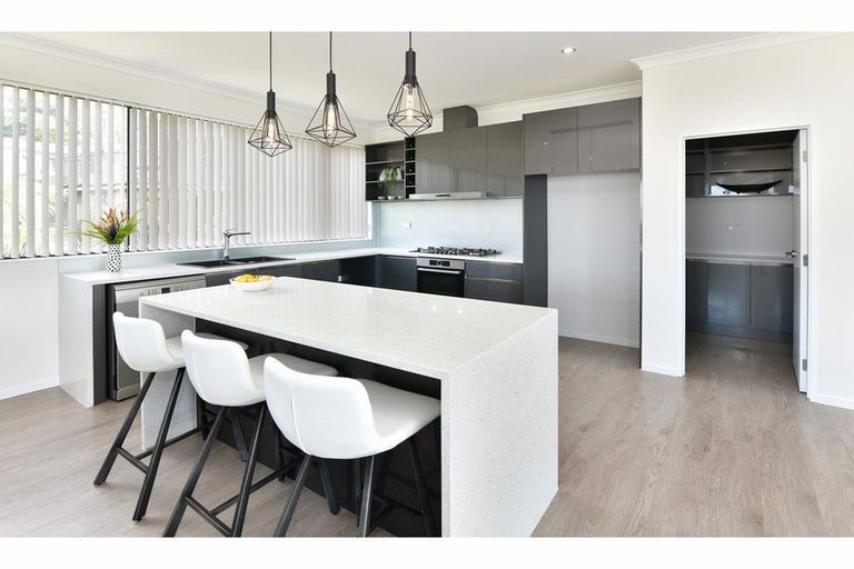 Photo of property in 61 Landmark Terrace, Orewa, 0931