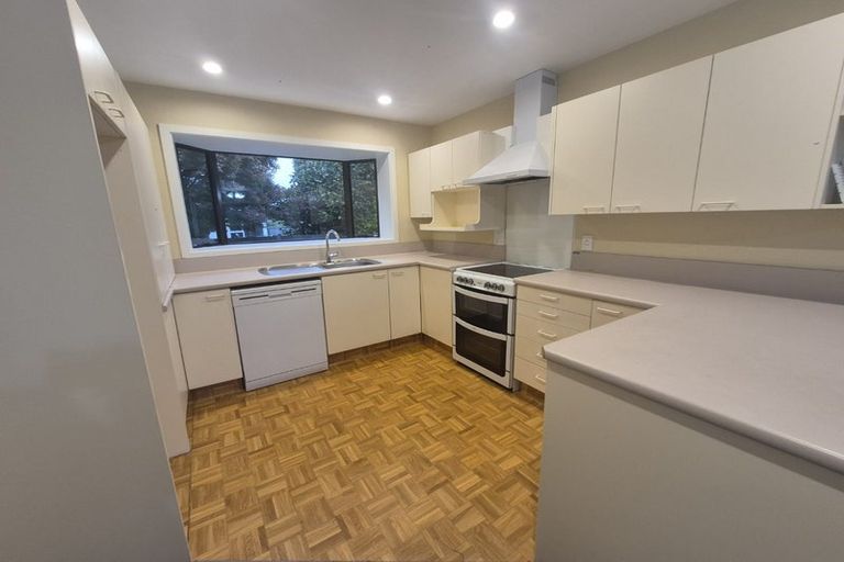 Photo of property in 11 Merton Place, Bryndwr, Christchurch, 8053