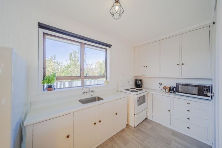 Photo of property in 1/71 Meeanee Road, Taradale, Napier, 4112