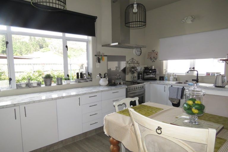 Photo of property in 47 Shiel Street, Reefton, 7830