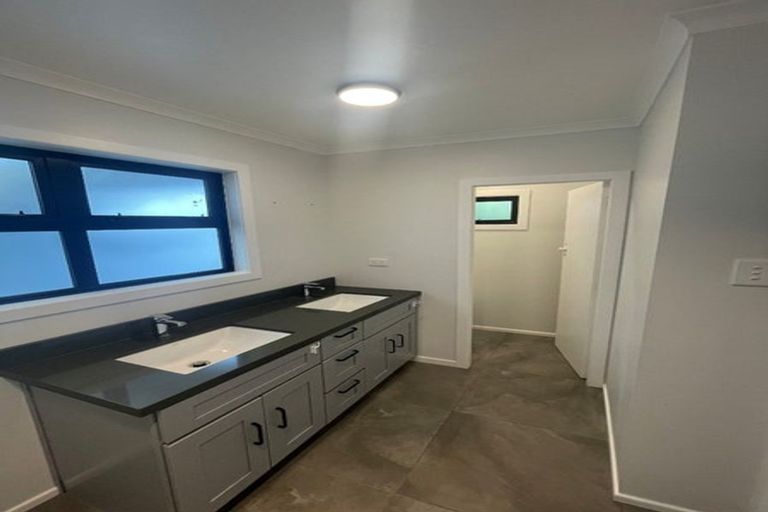 Photo of property in 39 Miro Street, Inglewood, 4330