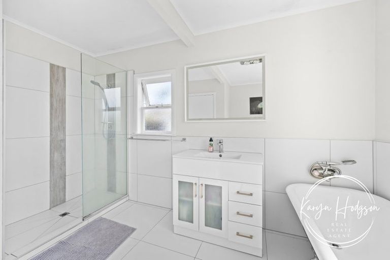 Photo of property in 103 Hurndall Street East, Maungaturoto, 0520