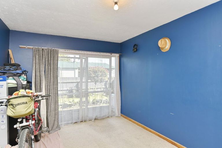 Photo of property in 1/17 Frensham Crescent, Woolston, Christchurch, 8062