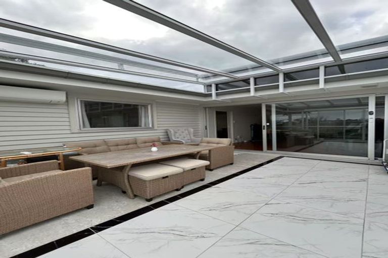 Photo of property in 26 Waimana Avenue, Northcote Point, Auckland, 0627