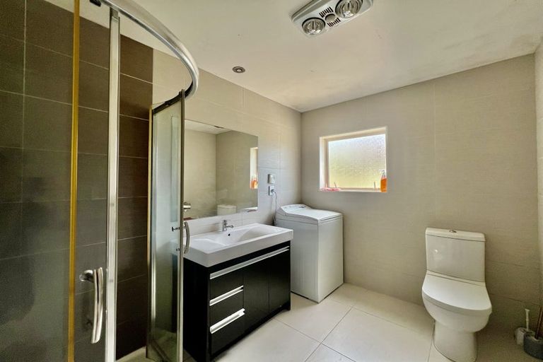 Photo of property in 76 Laurel Oak Drive, Schnapper Rock, Auckland, 0632