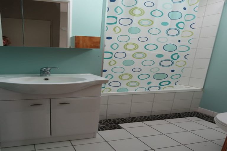 Photo of property in Mondrian Townhouses, 8/24 Hanson Street, Mount Cook, Wellington, 6021