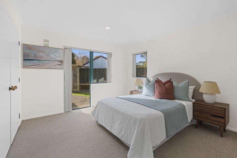 Photo of property in 6 Redwood Crescent, Westown, New Plymouth, 4310
