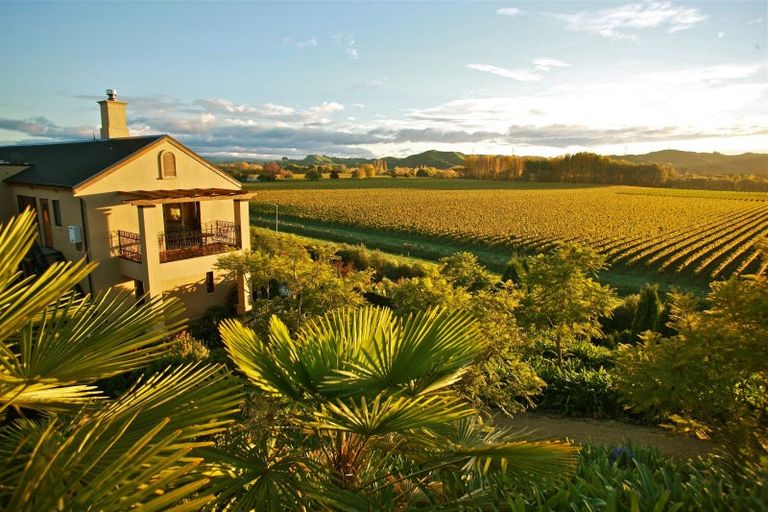 Photo of property in Beckenridge Lodge, 1 Breckenridge Lane, Puketapu, Napier, 4183