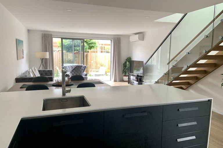 Photo of property in 2/441 Madras Street, St Albans, Christchurch, 8014