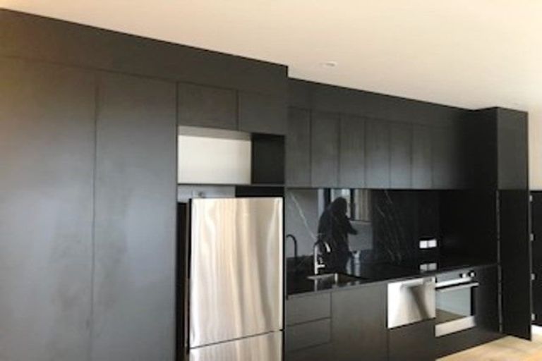 Photo of property in 2/163 Hobsonville Point Road, Hobsonville, Auckland, 0616