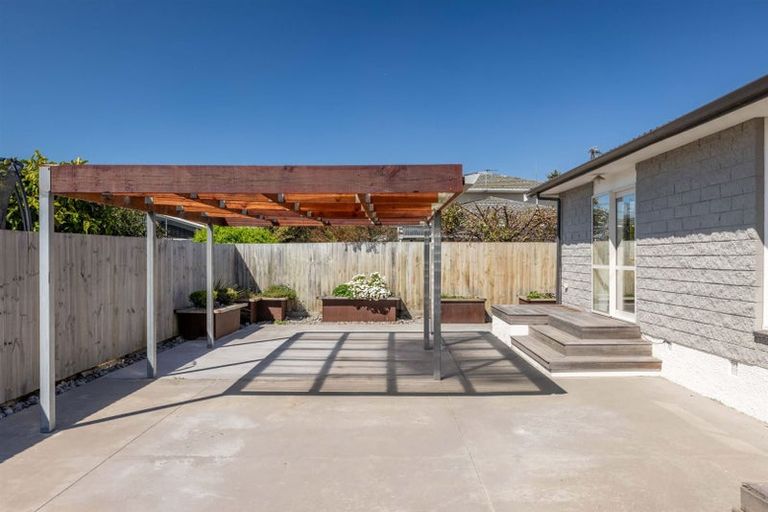 Photo of property in 7 Farnborough Street, Aranui, Christchurch, 8061