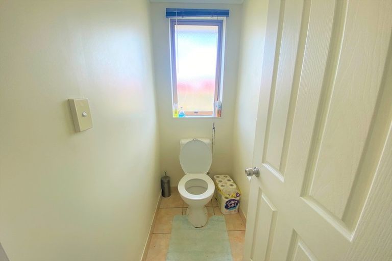 Photo of property in 5 Shah Lane, Mangere, Auckland, 2022