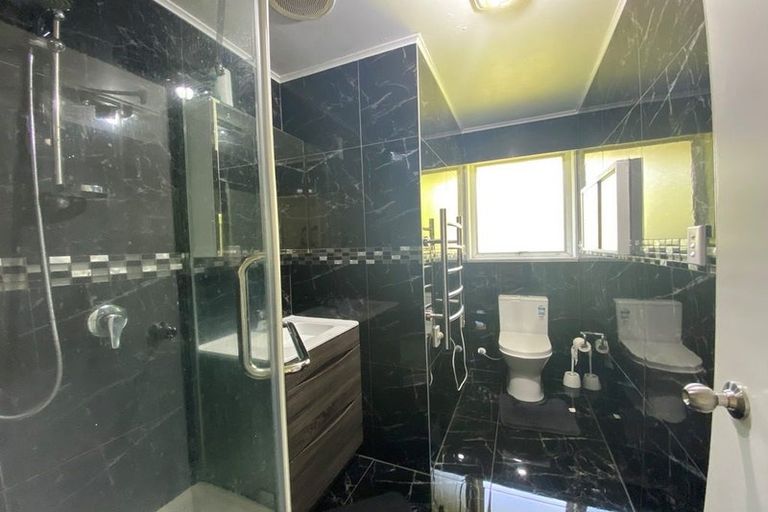 Photo of property in 1/1 Pine Street, New Lynn, Auckland, 0600