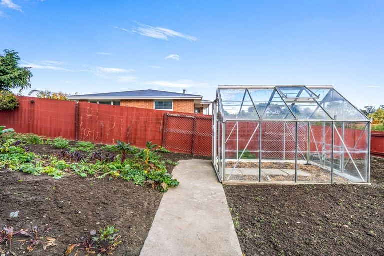 Photo of property in 100 Perth Street, Holmes Hill, Oamaru, 9401