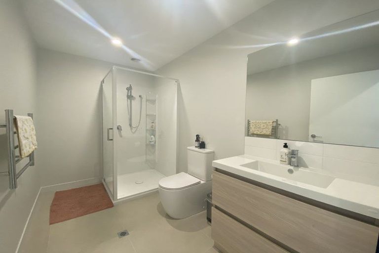 Photo of property in 4 Mcgibbon Lane, Jacks Point, 9371