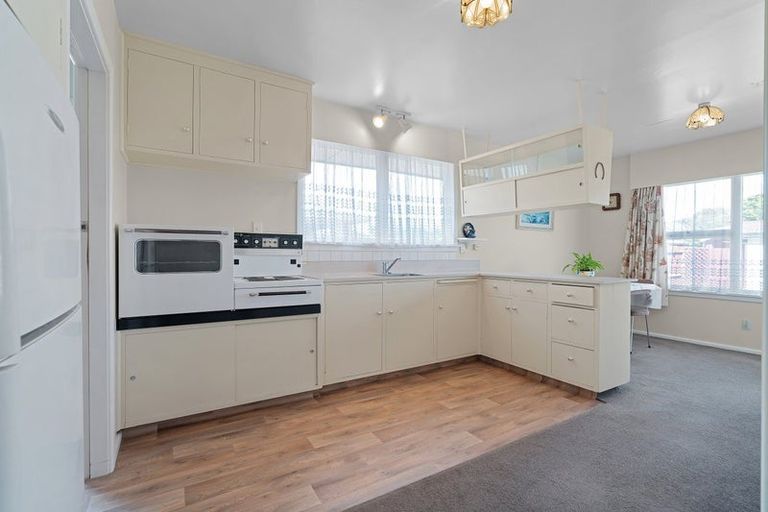 Photo of property in 146 Springs Road, Hornby, Christchurch, 8042