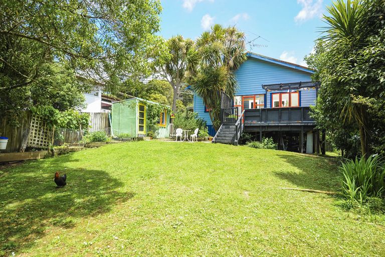Photo of property in 378 Huia Road, Titirangi, Auckland, 0604