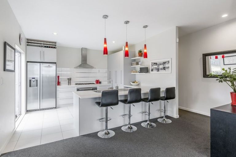 Photo of property in 24 Kittiwake Drive, Schnapper Rock, Auckland, 0632