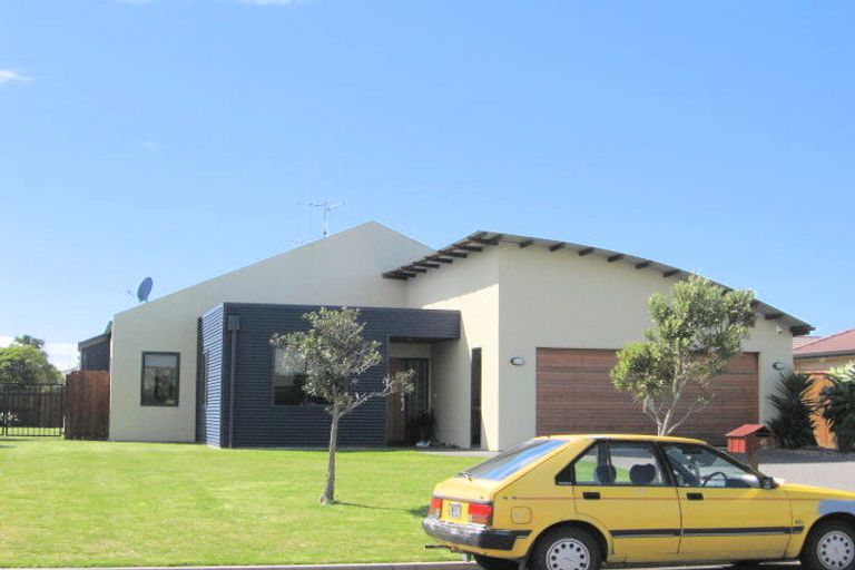 Photo of property in 45 Pirika Place, Papamoa Beach, Papamoa, 3118