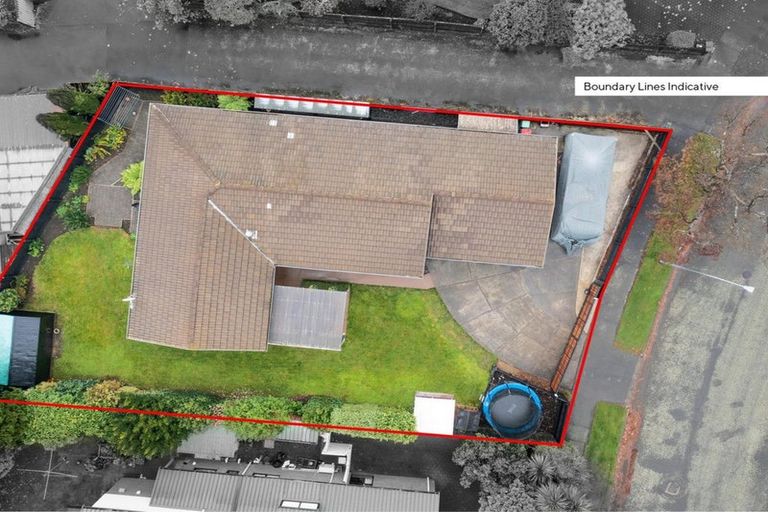 Photo of property in 30 Connemara Drive, Northwood, Christchurch, 8051