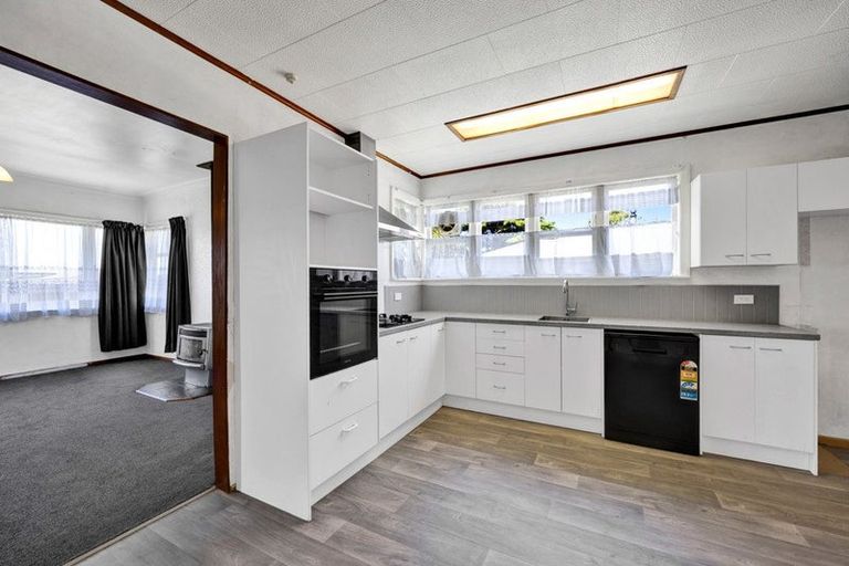 Photo of property in 20 Mclean Street, Hawera, 4610