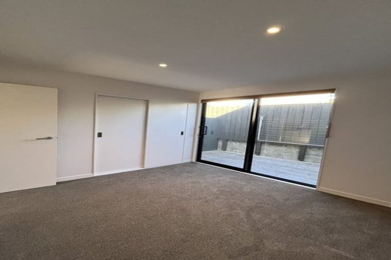 Photo of property in 17/6u Oswald Crescent, Paparangi, Wellington, 6037