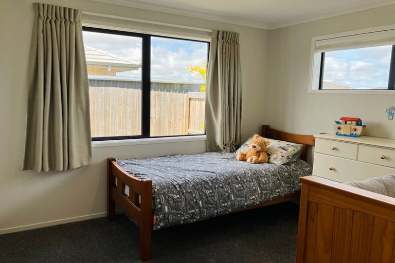 Photo of property in 27 Nicolau Avenue, Rolleston, 7615