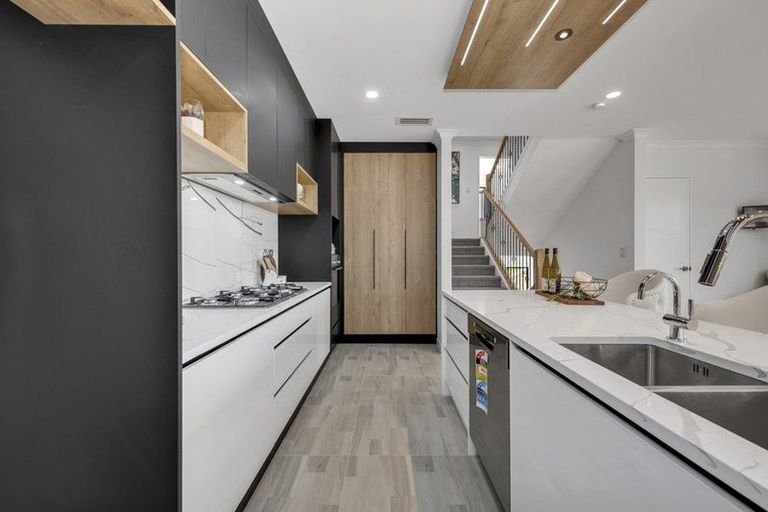 Photo of property in 2a Ballyalton Crescent, Flat Bush, 2019
