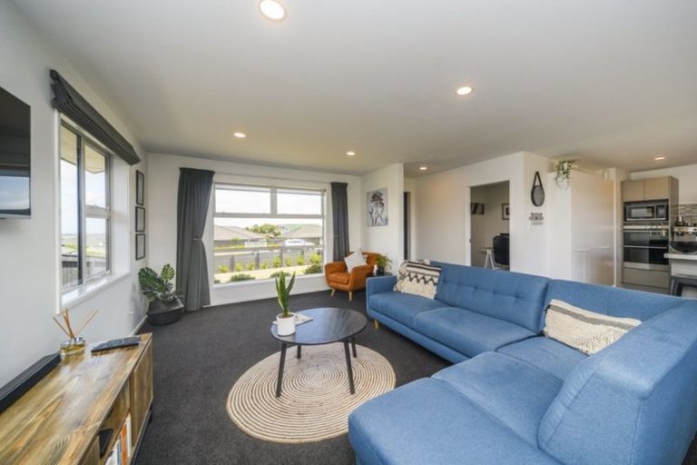 Photo of property in 14 Macdonald Heights, Feilding, 4702