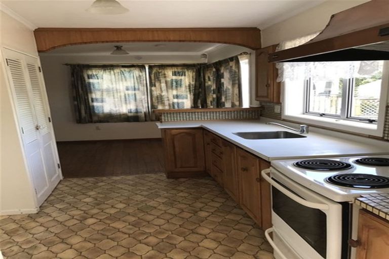 Photo of property in 805 Te Atatu Road, Te Atatu Peninsula, Auckland, 0610