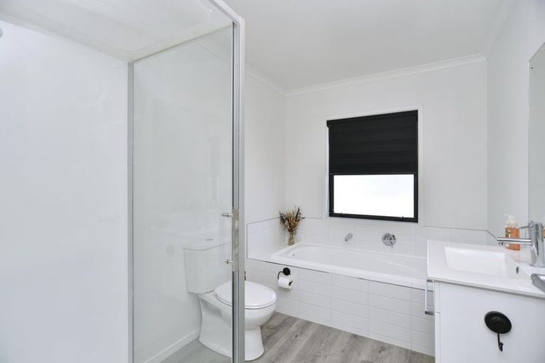 Photo of property in 6 Hamlett Drive, Woodend, 7610