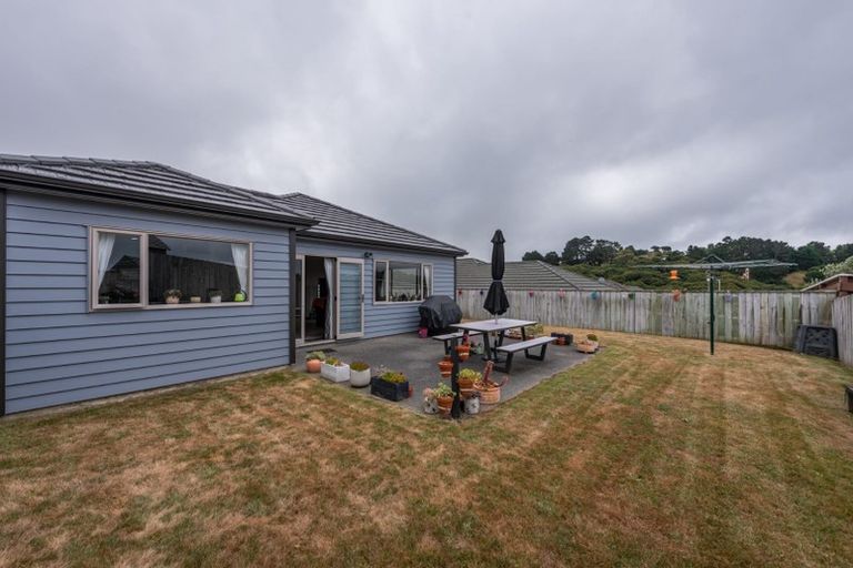 Photo of property in 35 Staithes Drive North, Whitby, Porirua, 5024