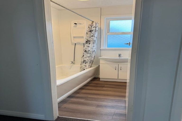 Photo of property in 9 Winton Street, Paraparaumu Beach, Paraparaumu, 5032