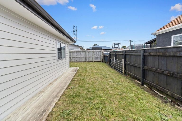 Photo of property in 30 Wrantage Street, Westown, New Plymouth, 4310