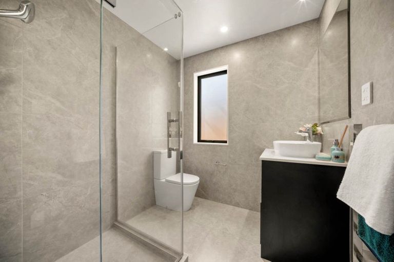 Photo of property in 43 Sunnyheights Road, Orewa, 0931