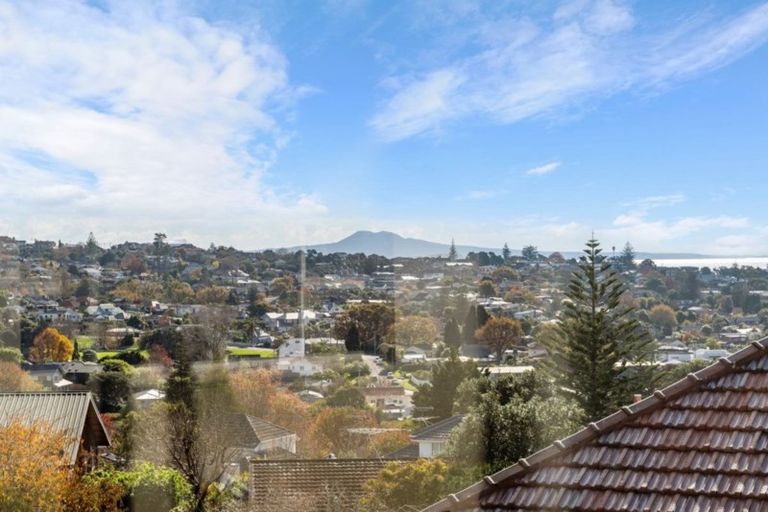 Photo of property in 1/19 Coates Road, Cockle Bay, Auckland, 2014