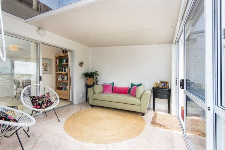 Photo of property in 1/19 Hollyhock Place, Browns Bay, Auckland, 0630