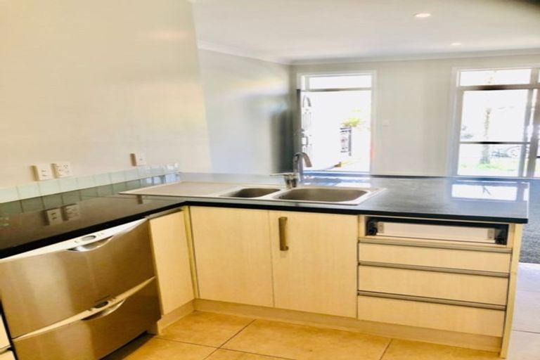 Photo of property in 5/44 Carlos Drive, Flat Bush, Auckland, 2016