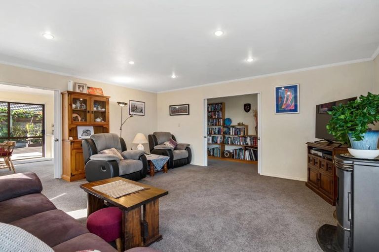 Photo of property in 35 Masefield Street, Stoke, Nelson, 7011