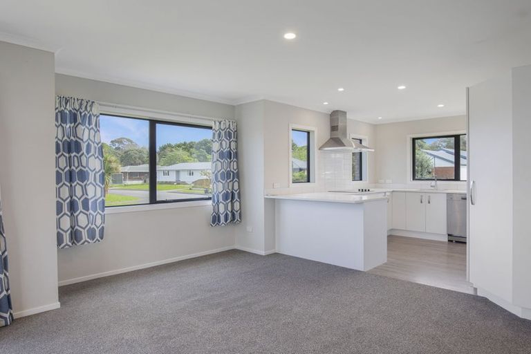 Photo of property in 2 Kingi Te Ahoaho Place, Otaki, 5512
