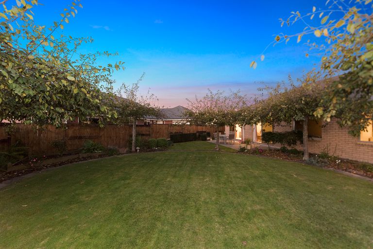 Photo of property in 19 Coleraine Drive, Rototuna, Hamilton, 3210