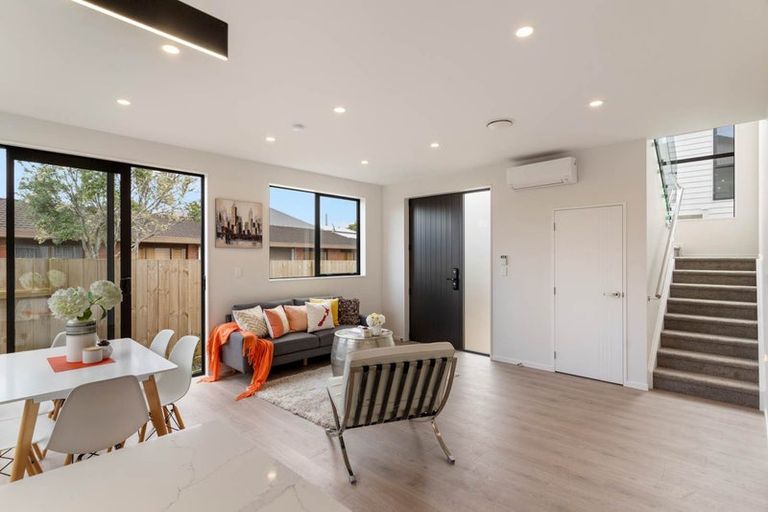 Photo of property in 1/2 Miami Street, Mangere East, Auckland, 2024