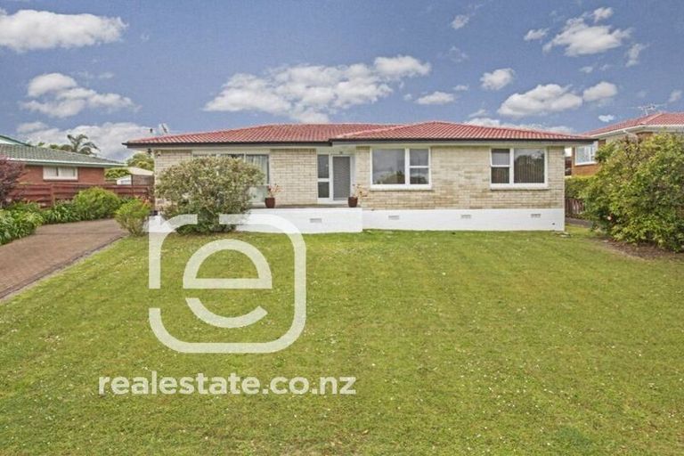 Photo of property in 26 Priestley Drive, Bucklands Beach, Auckland, 2014