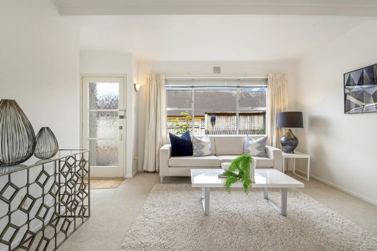 Photo of property in 29 Gordon Avenue, Forrest Hill, Auckland, 0620