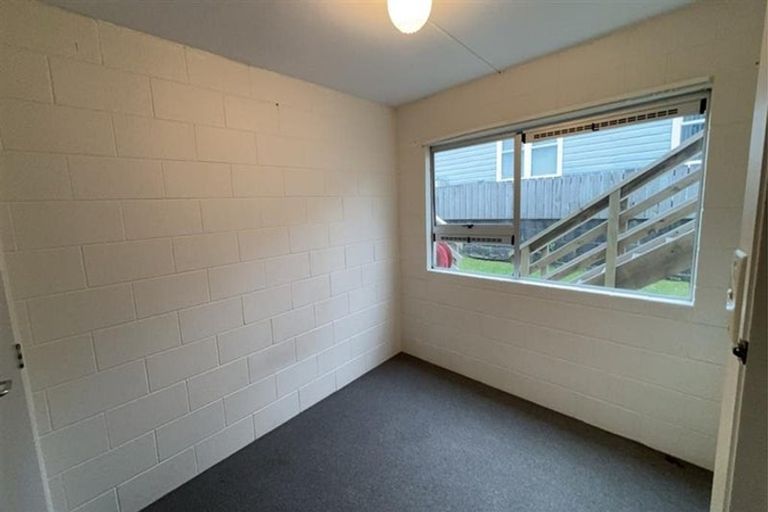 Photo of property in 31 Cumberland Street, Merrilands, New Plymouth, 4312